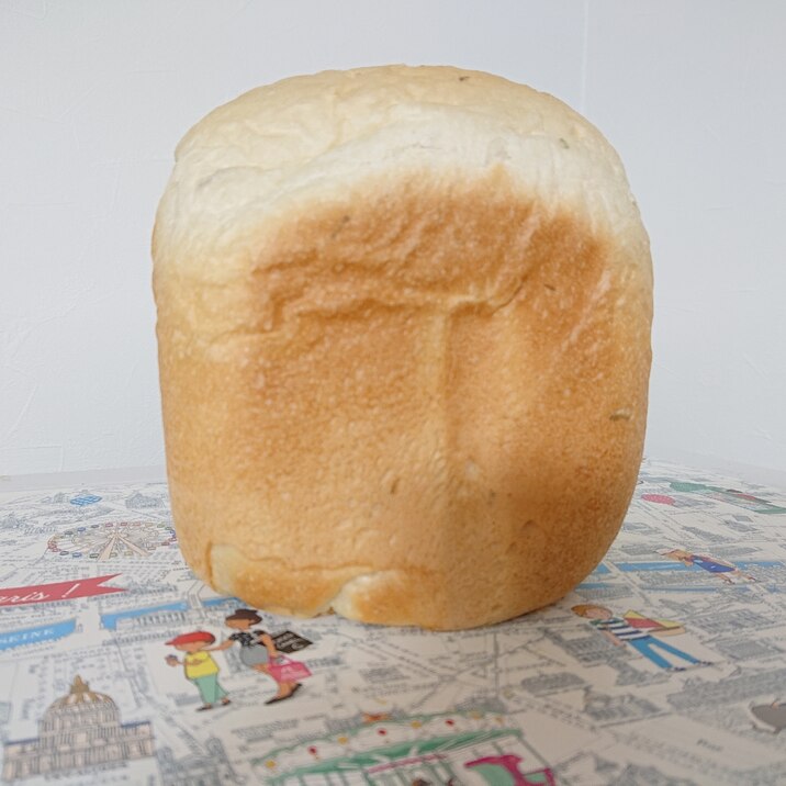 HBで作る★マヨネーズ×ローズマリー食パン